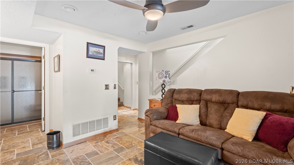 109 Hawk Circle