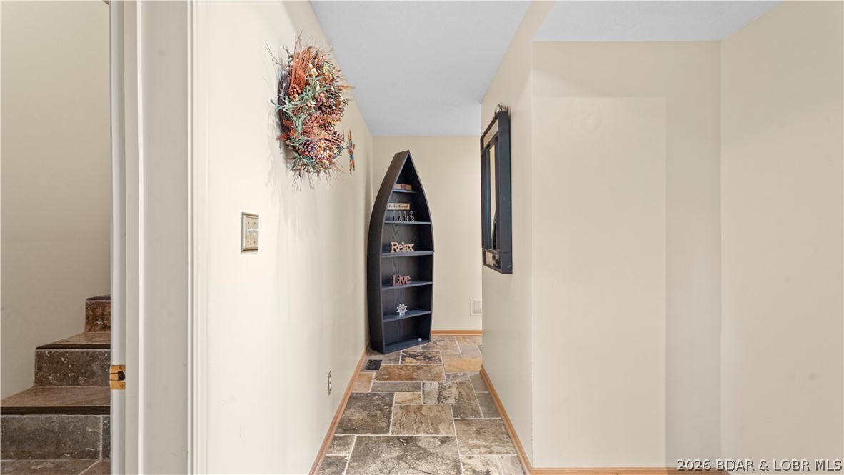 109 Hawk Circle