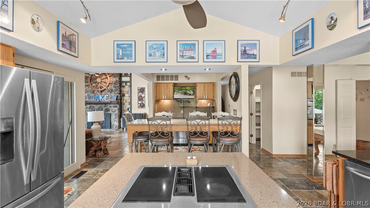 109 Hawk Circle