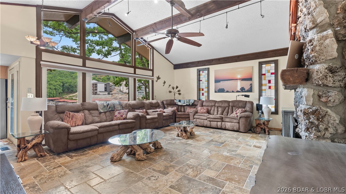109 Hawk Circle