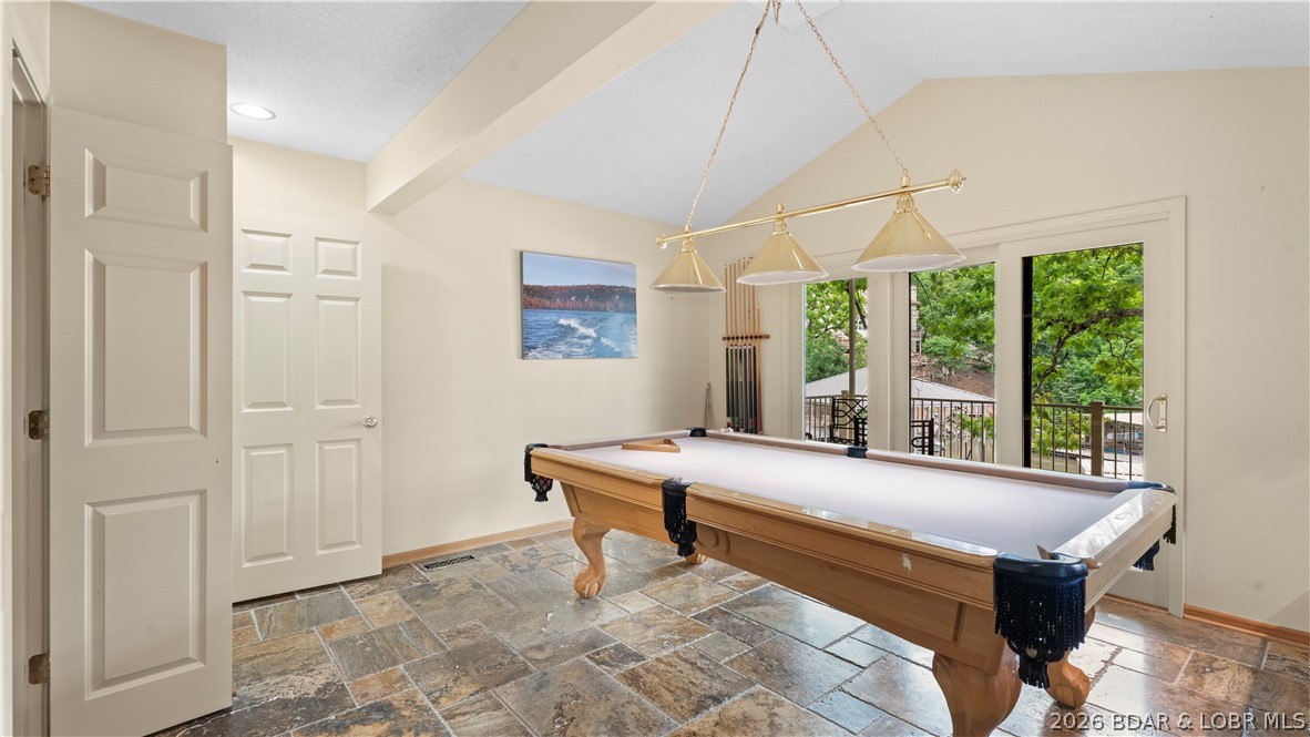 109 Hawk Circle