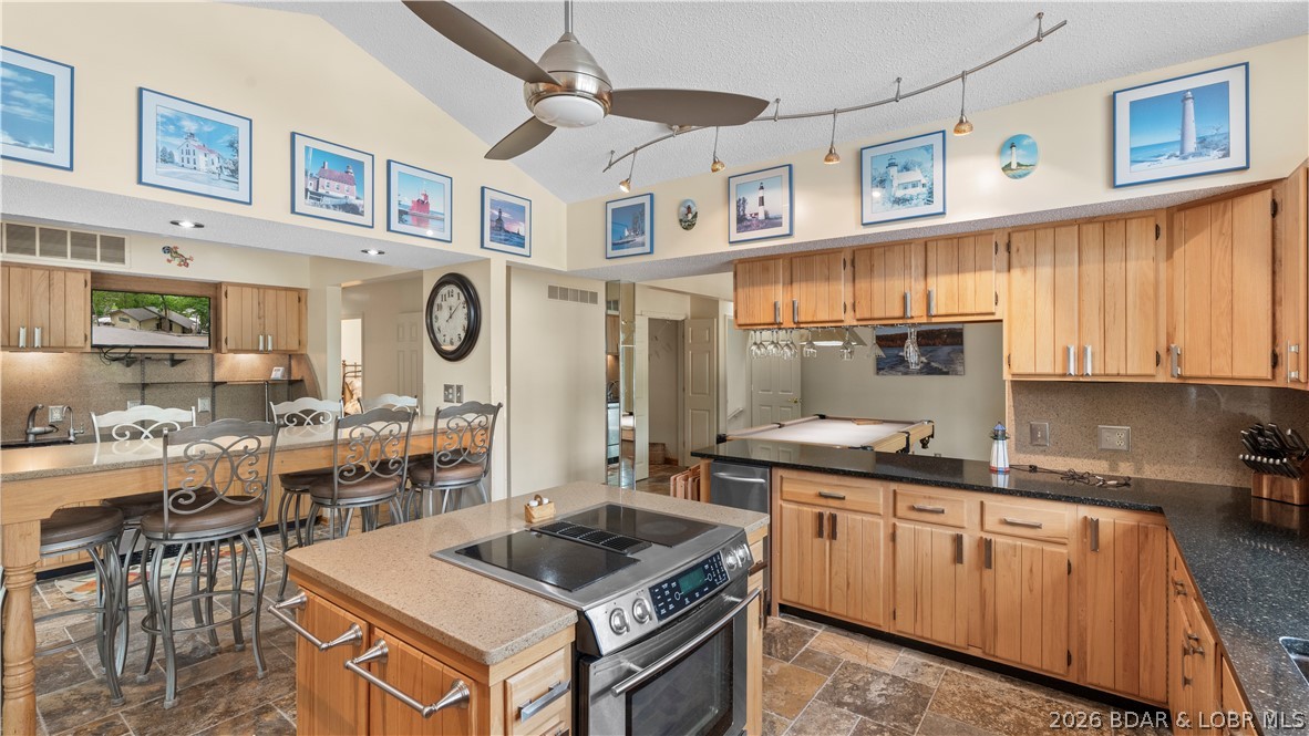 109 Hawk Circle