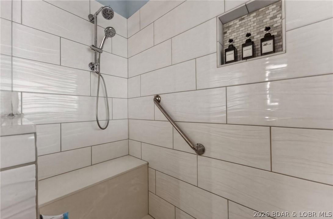 1220 Lands End Parkway 209