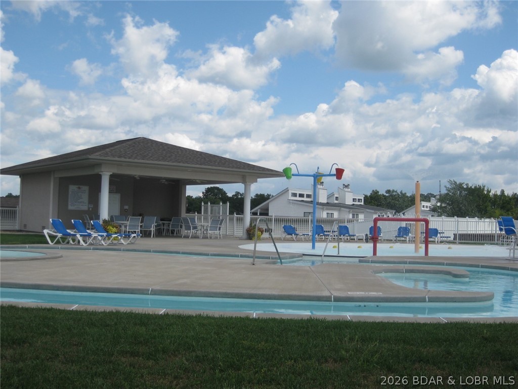 1220 Lands End Parkway 209