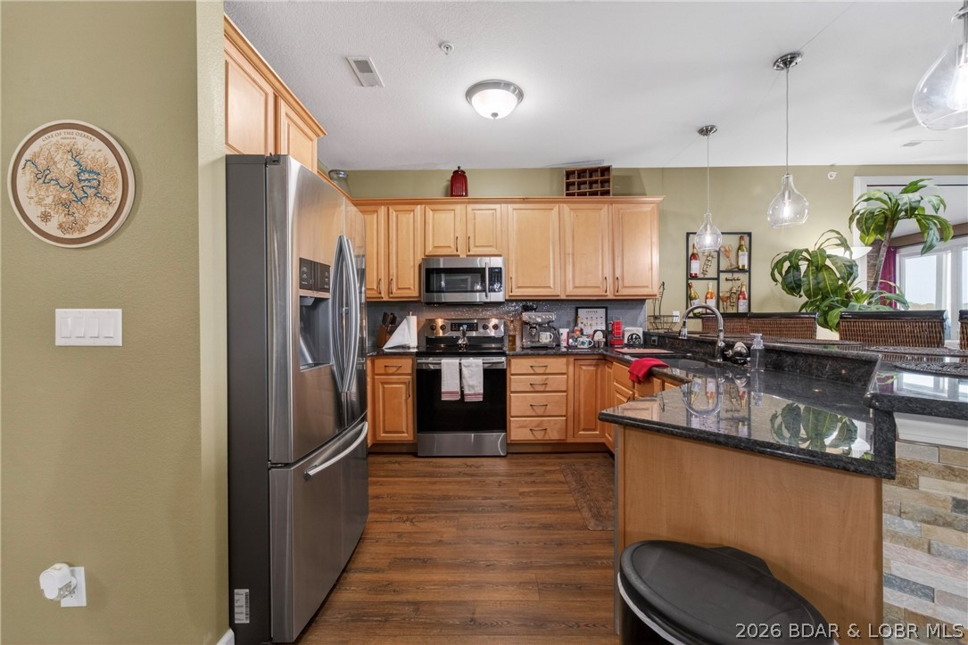 1220 Lands End Parkway 209