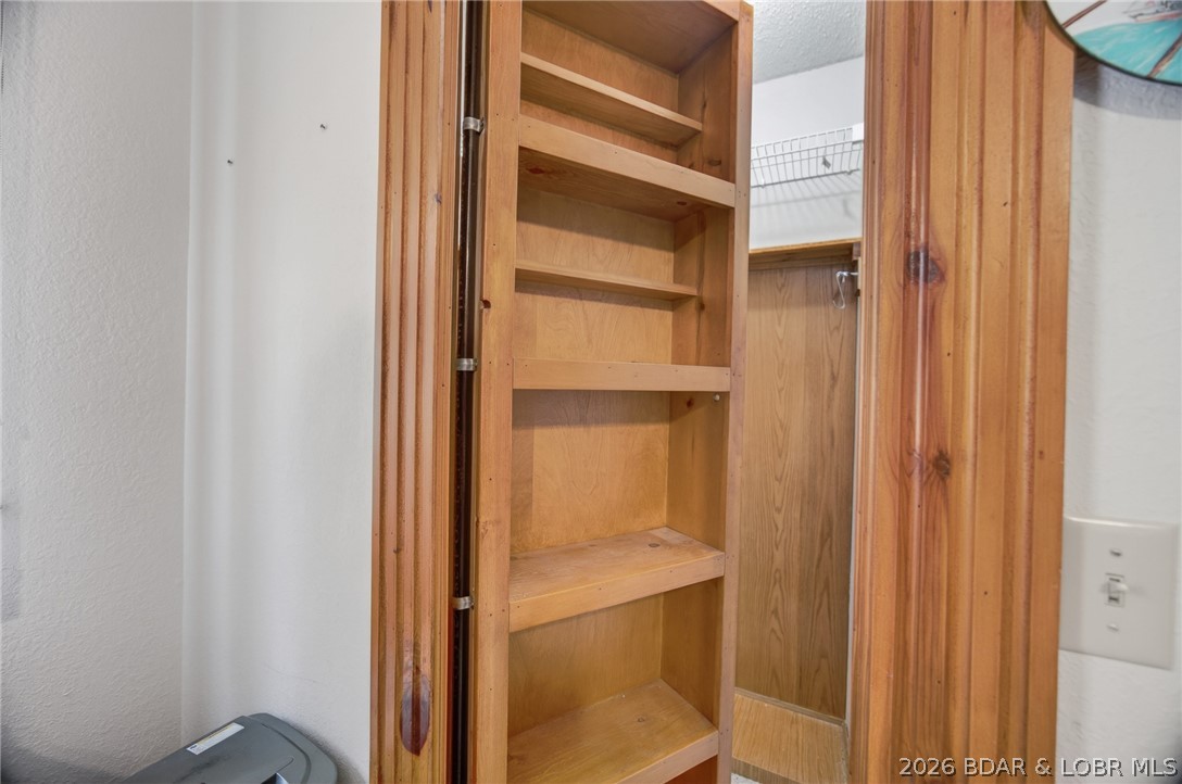 1394 Cherokee Road 1B
