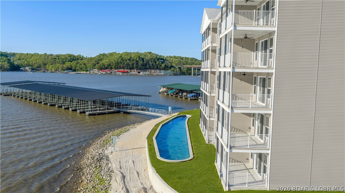 290 Plaza Beach Drive 2A