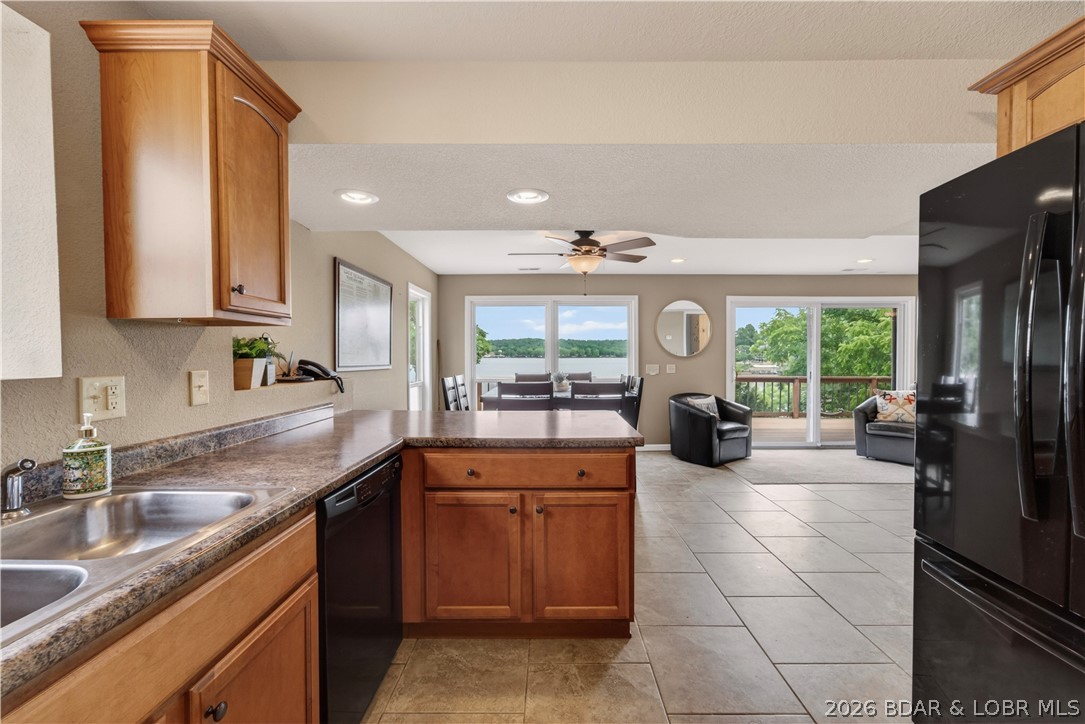 1232 Parkers Point