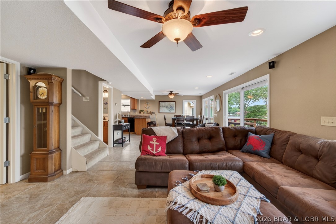 1232 Parkers Point