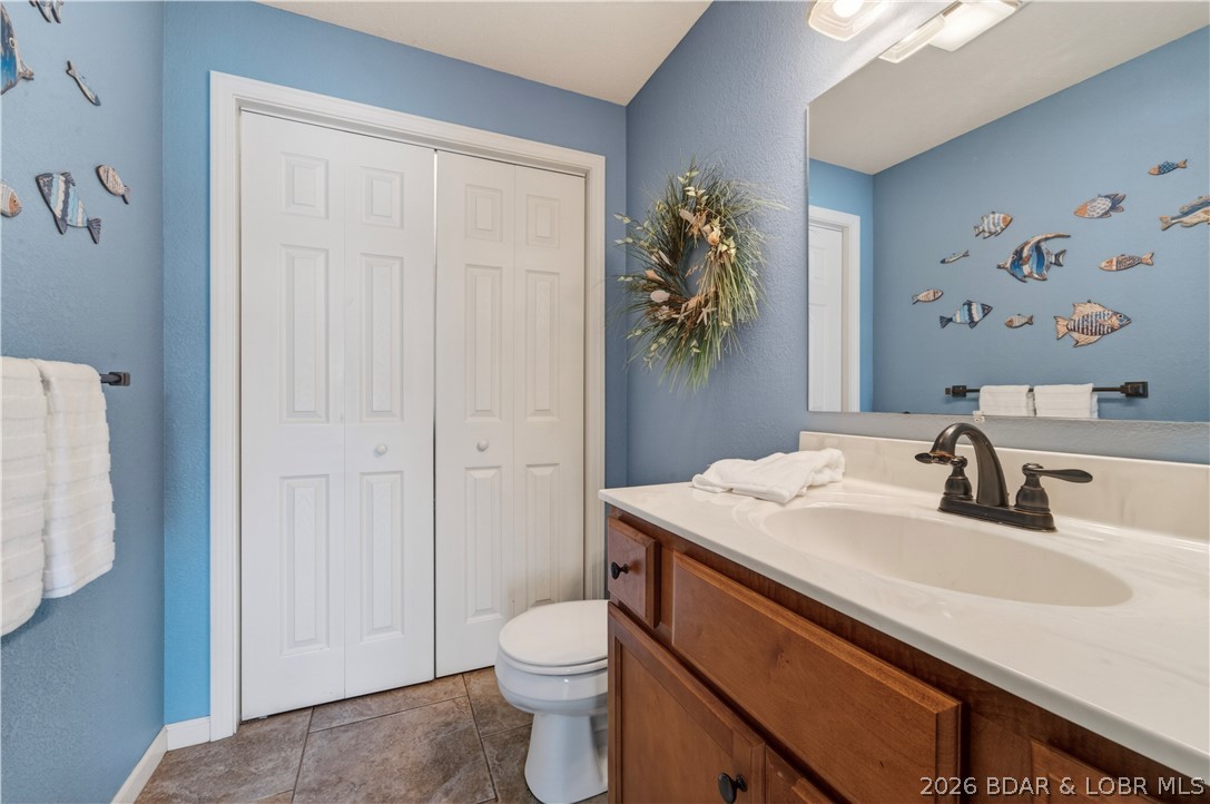 1232 Parkers Point
