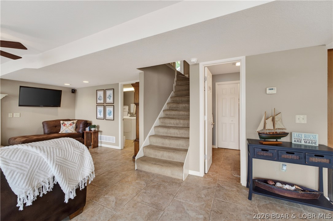 1232 Parkers Point