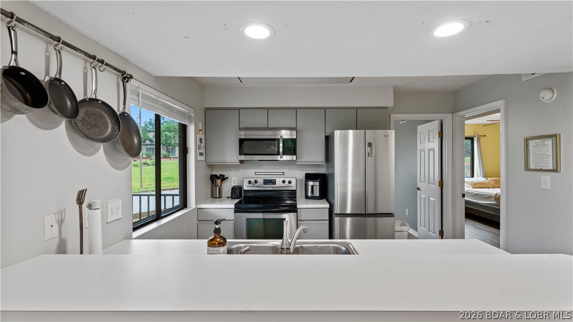 99 Ventura Drive 2B