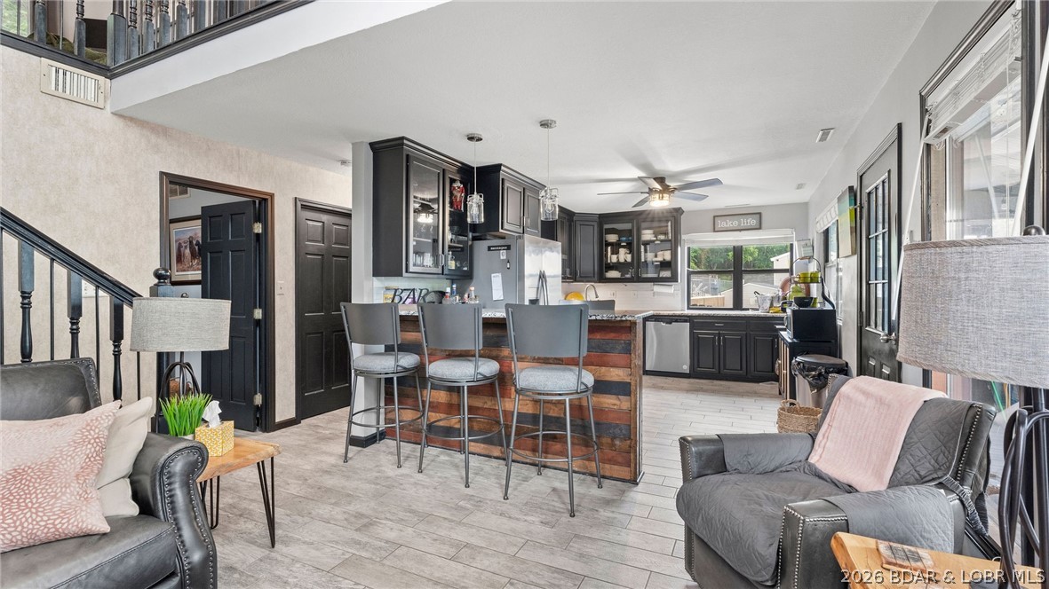 900 Old Toy Lane