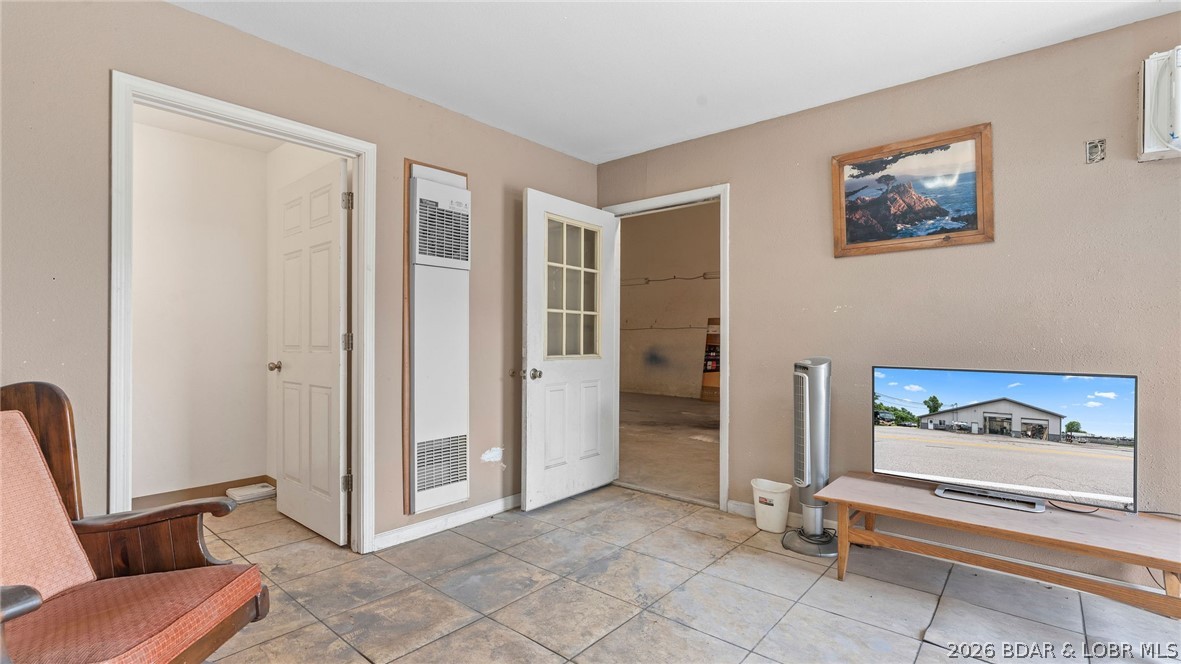 256 Outer Drive