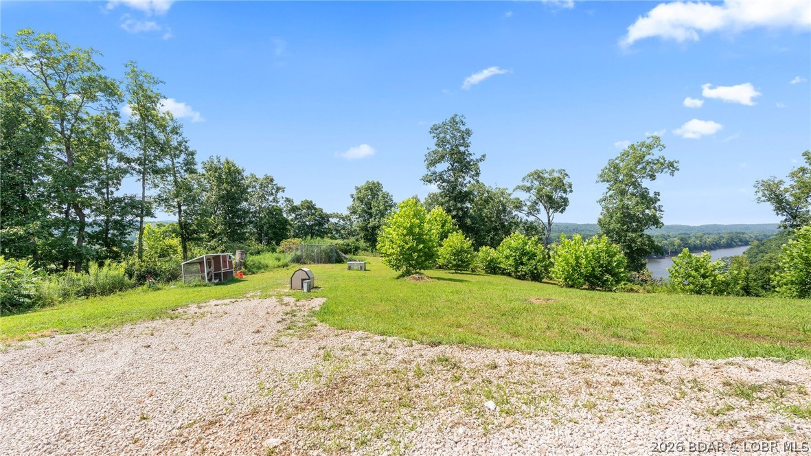 1805 HWY 52