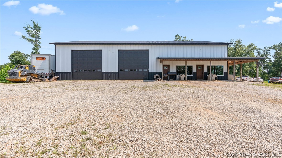 1805 HWY 52