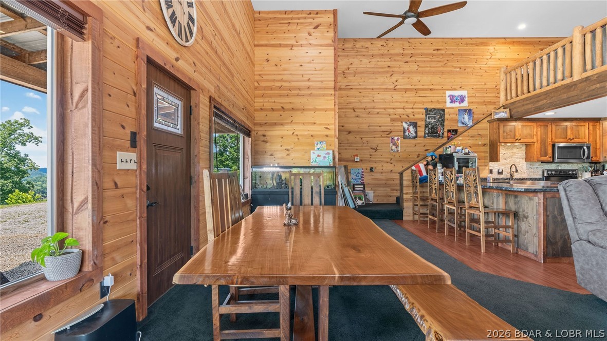 1805 HWY 52