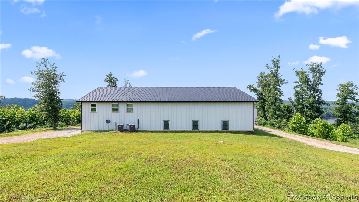 1805 HWY 52