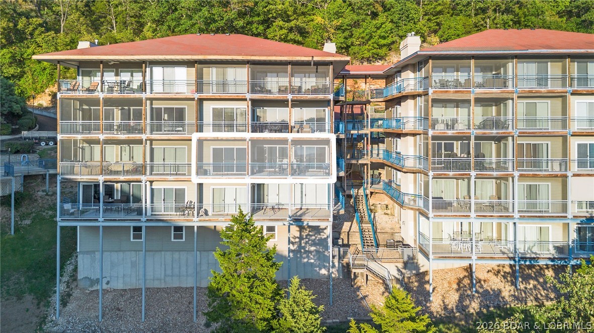 142 Palisades Condo Drive E 2A