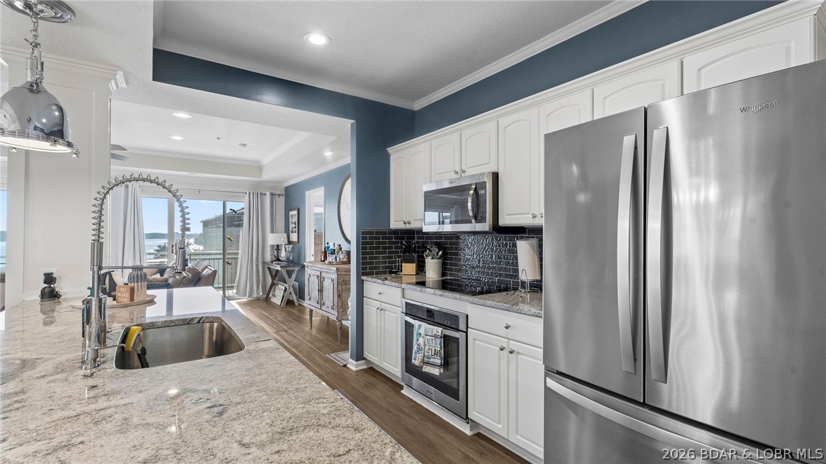 142 Palisades Condo Drive E 2A