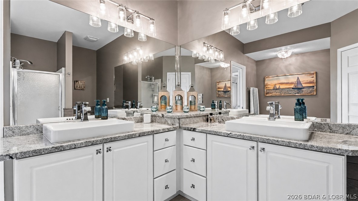 142 Palisades Condo Drive E 2A