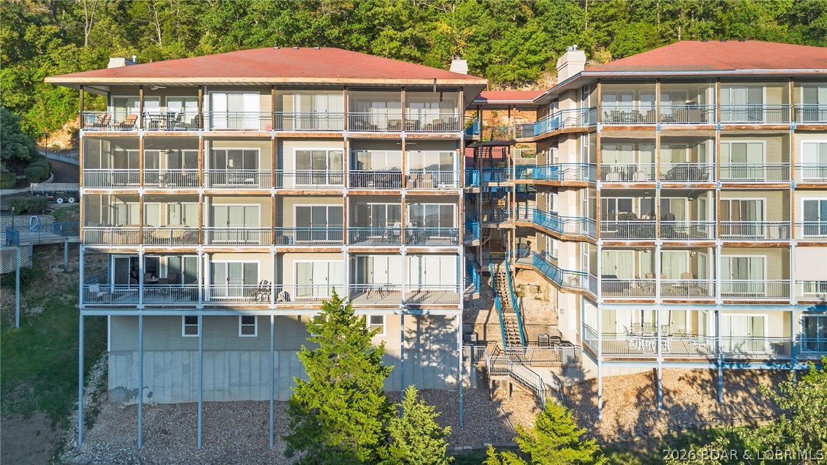 142 Palisades Condo Drive E 2A