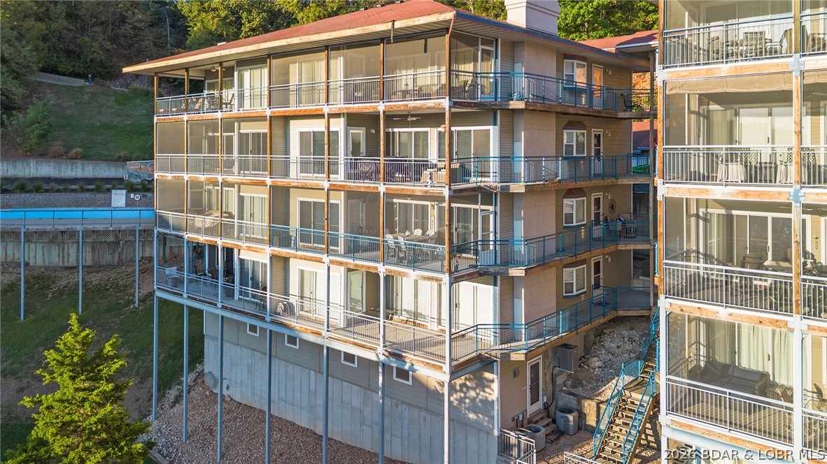 142 Palisades Condo Drive E 2A
