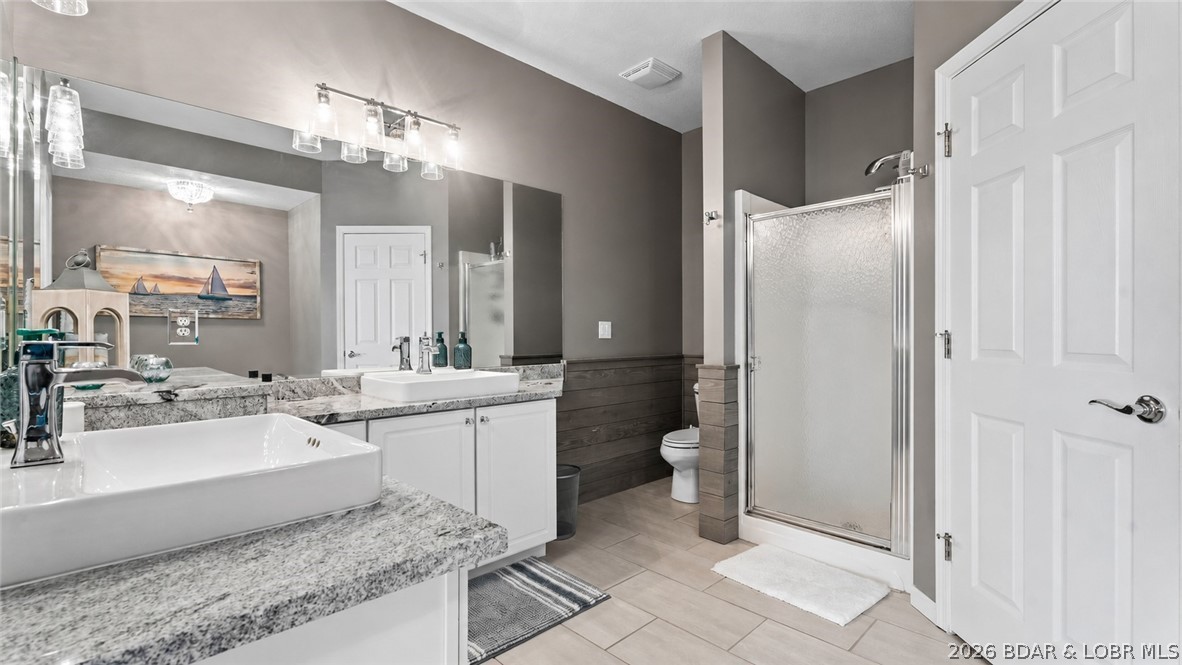 142 Palisades Condo Drive E 2A