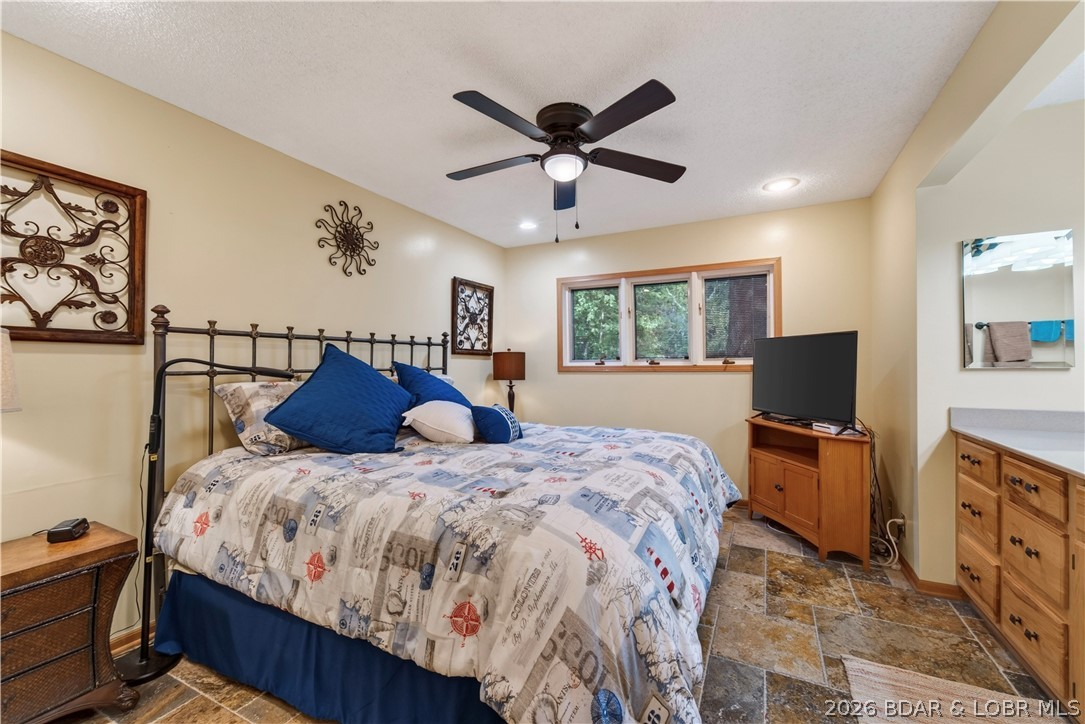 109 Hawk Circle