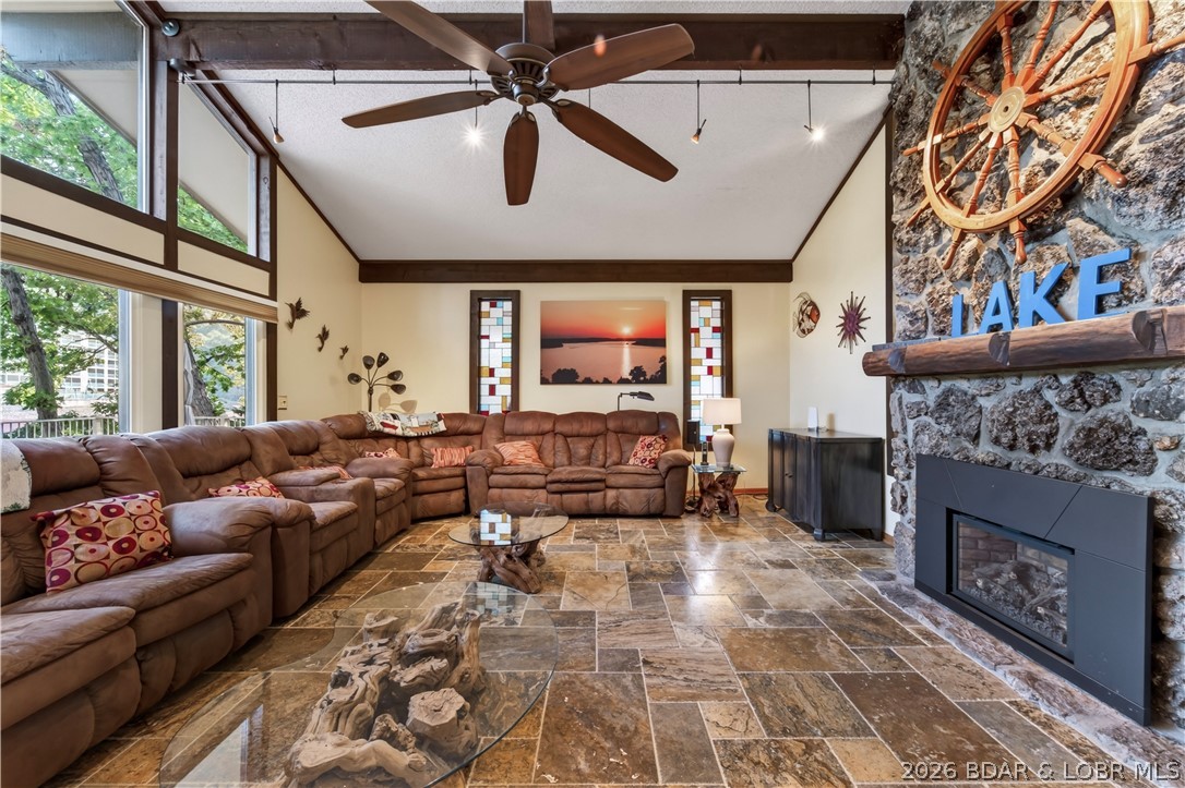 109 Hawk Circle