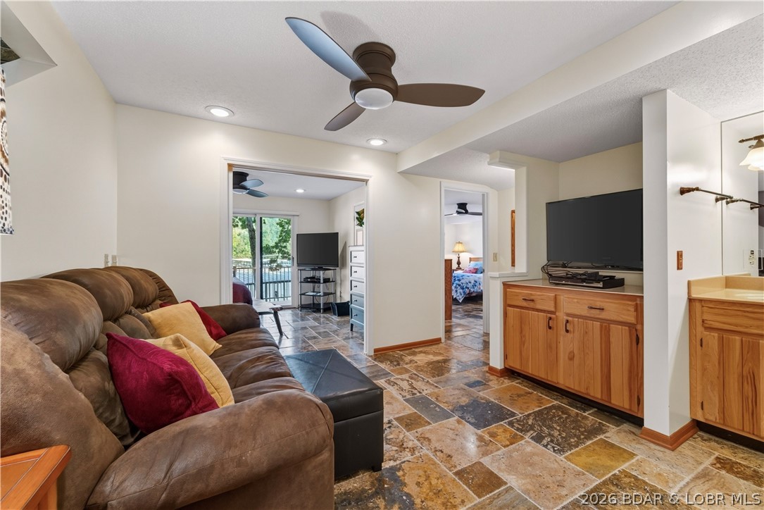 109 Hawk Circle