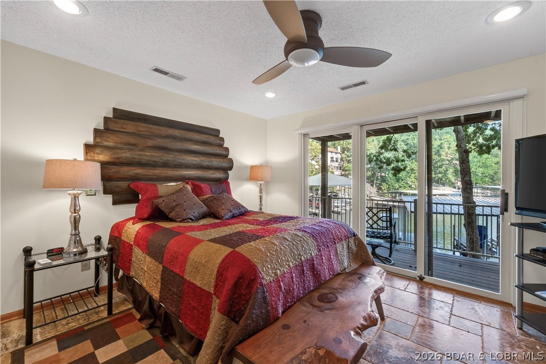 109 Hawk Circle