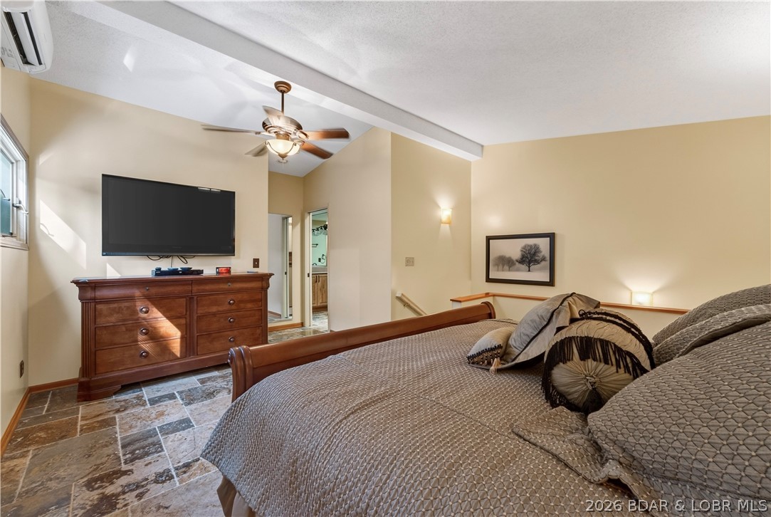 109 Hawk Circle