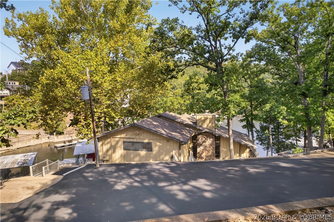 109 Hawk Circle