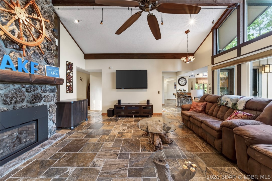 109 Hawk Circle
