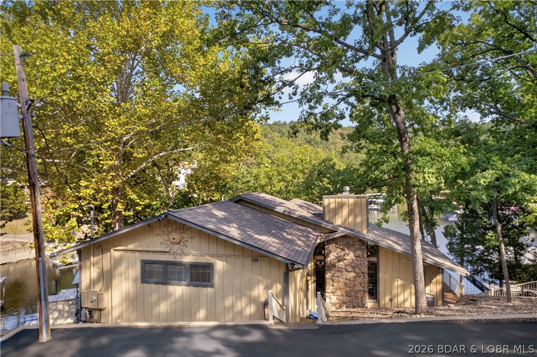 109 Hawk Circle