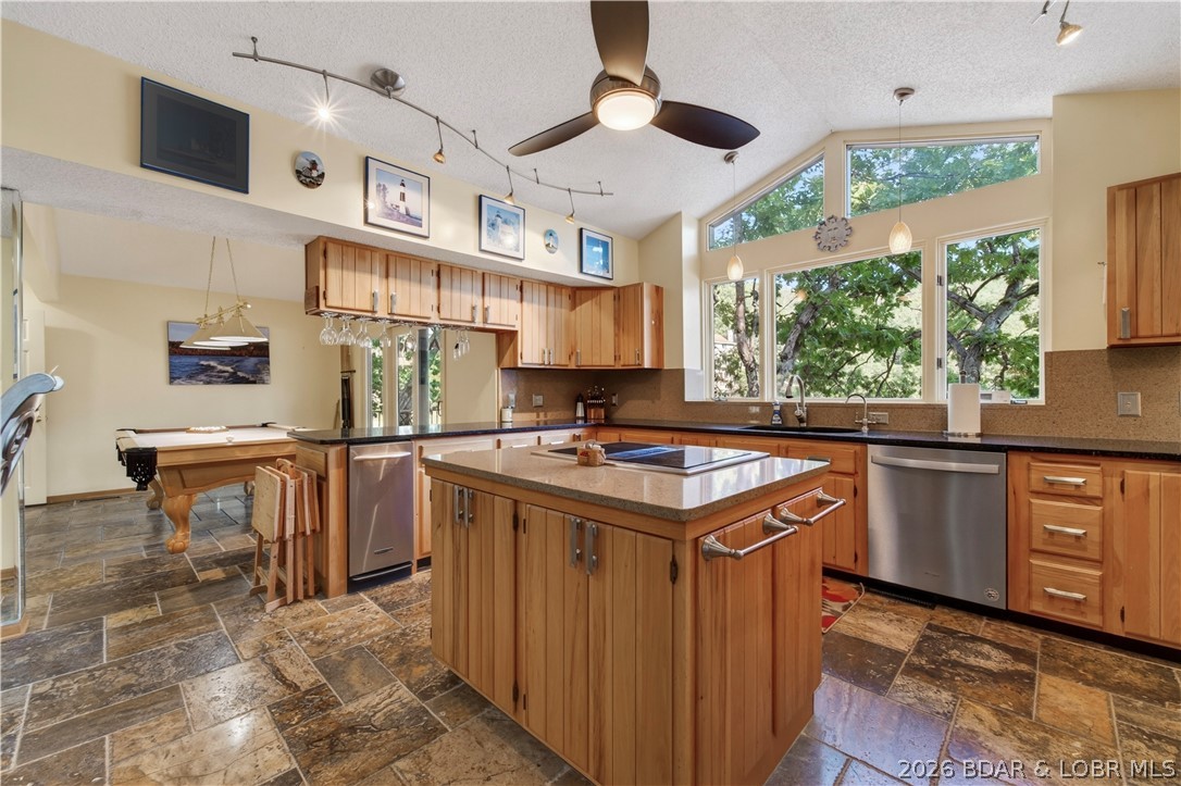 109 Hawk Circle