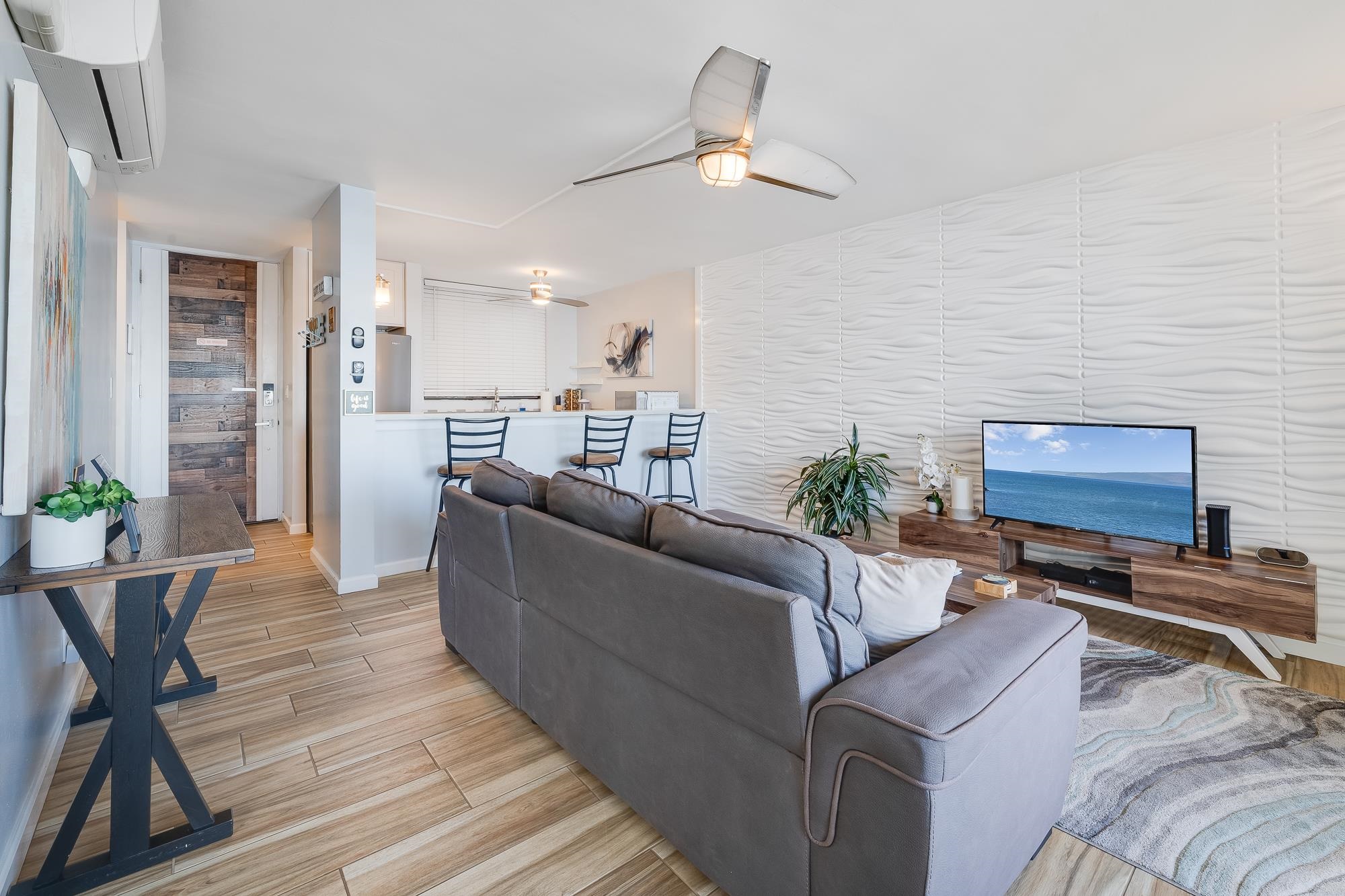 30 Hauoli St Unit: 209