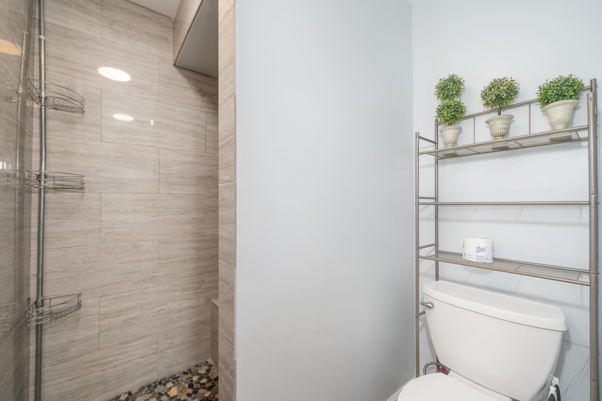 30 Hauoli St Unit: 209