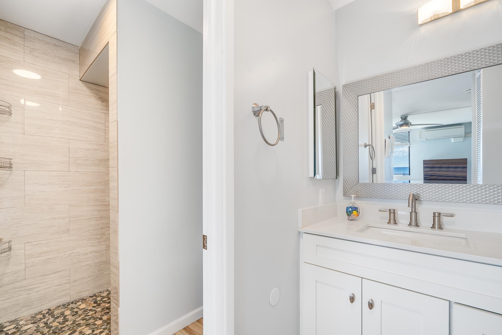 30 Hauoli St Unit: 209