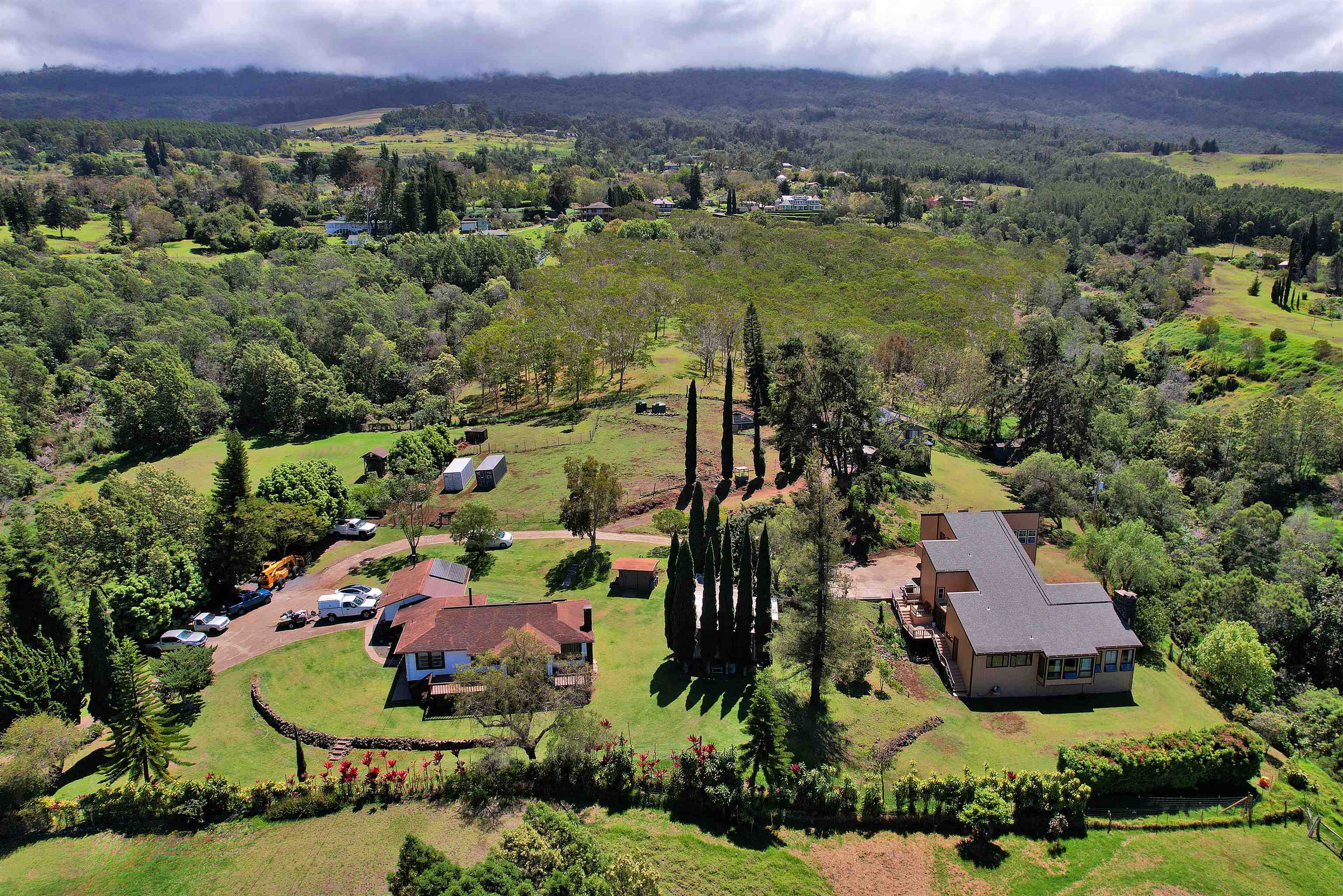 16 Kekaulike Ave