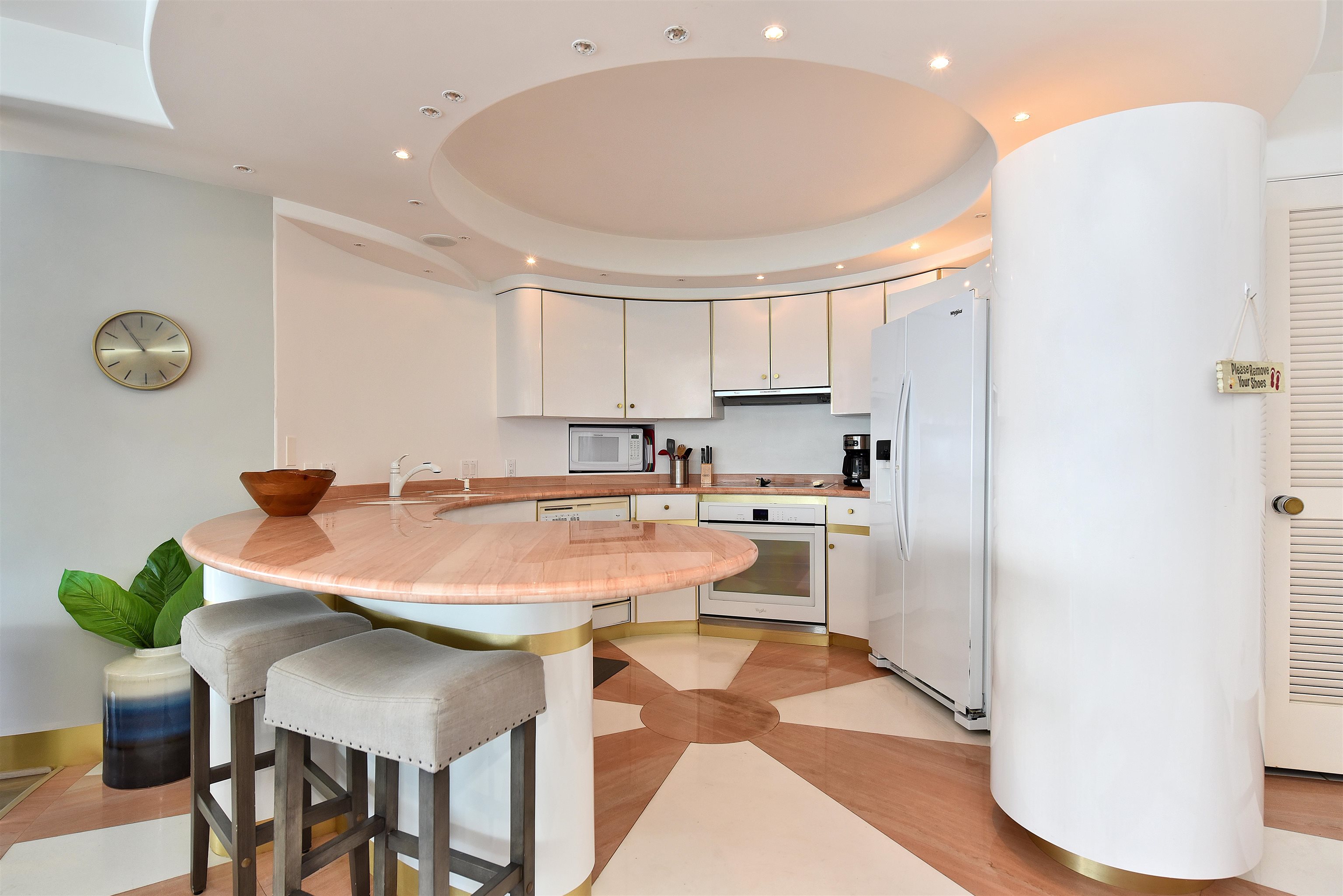 50 HAUOLI St Unit: 408