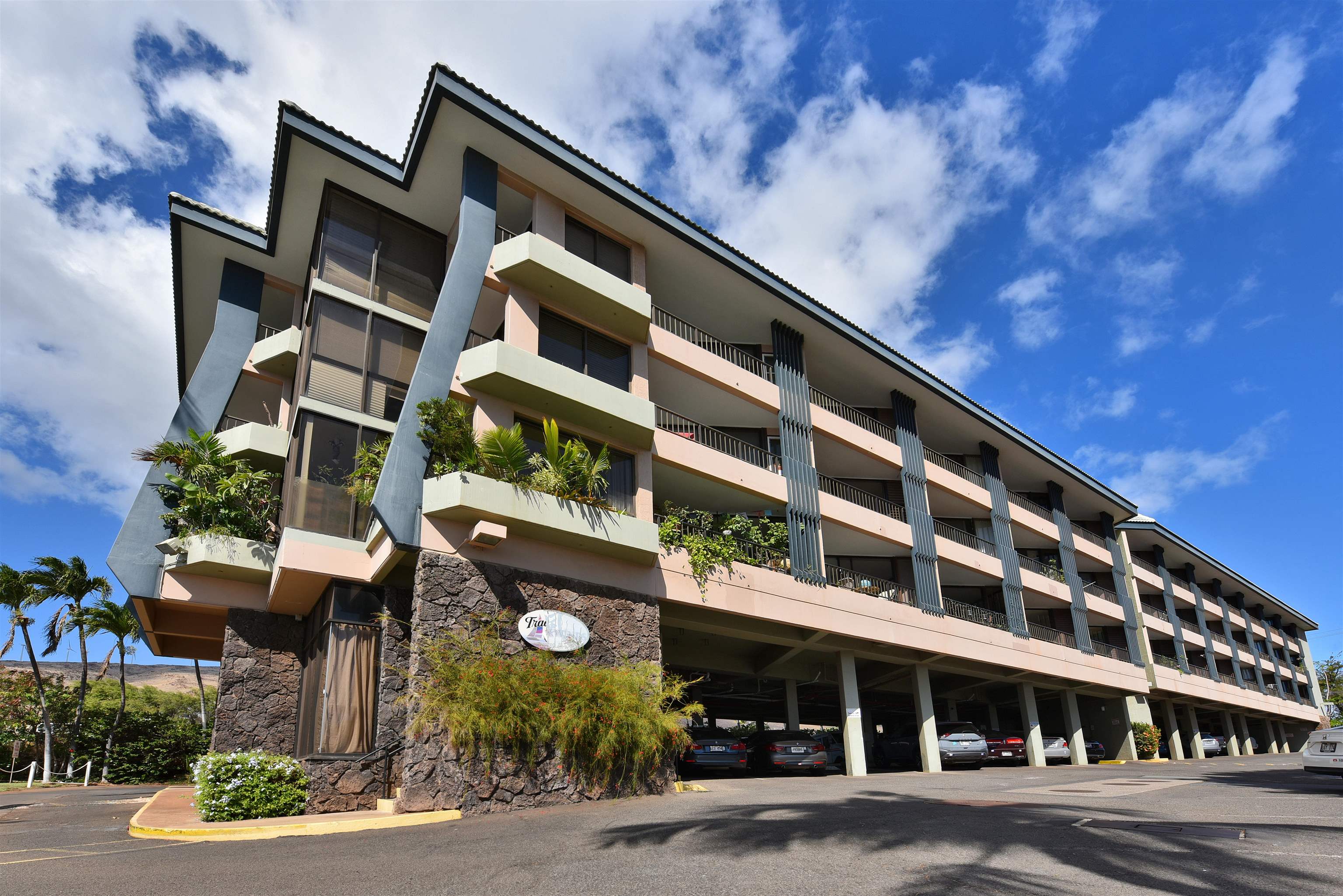 20 HAUOLI St Unit: 305