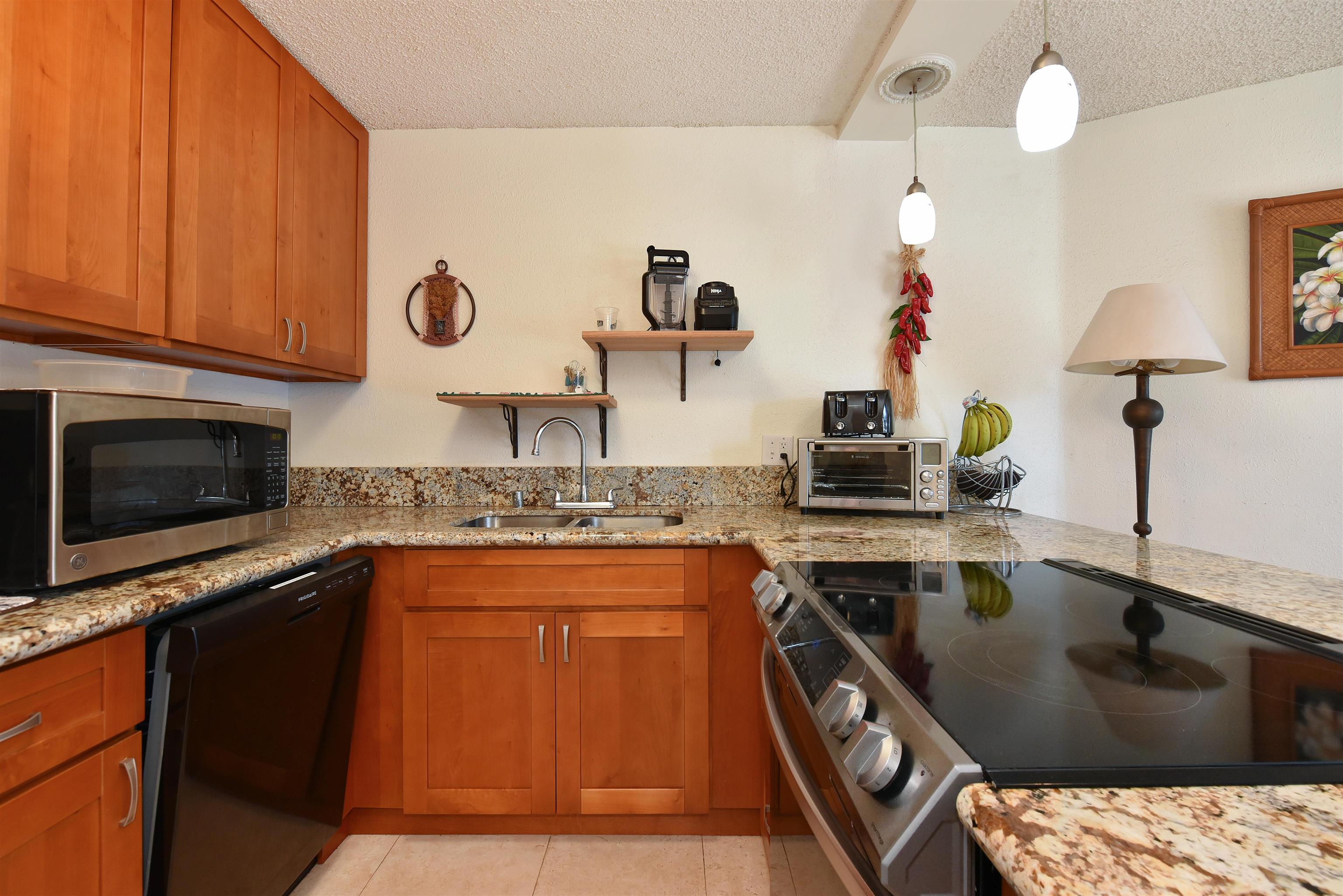 20 HAUOLI St Unit: 305