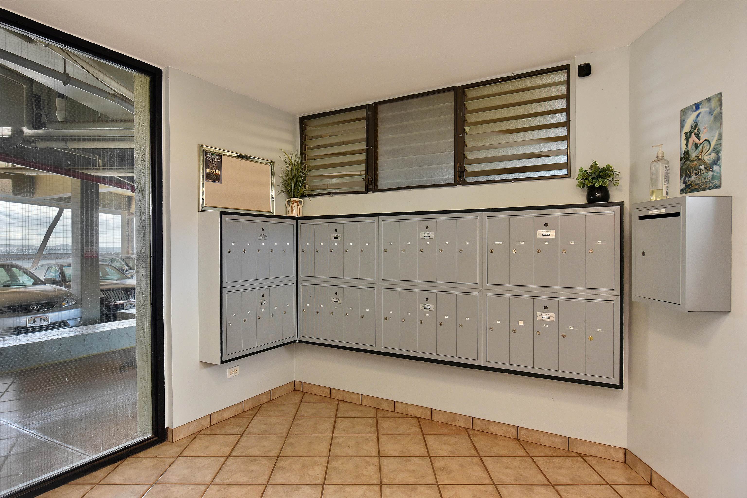 20 HAUOLI St Unit: 305