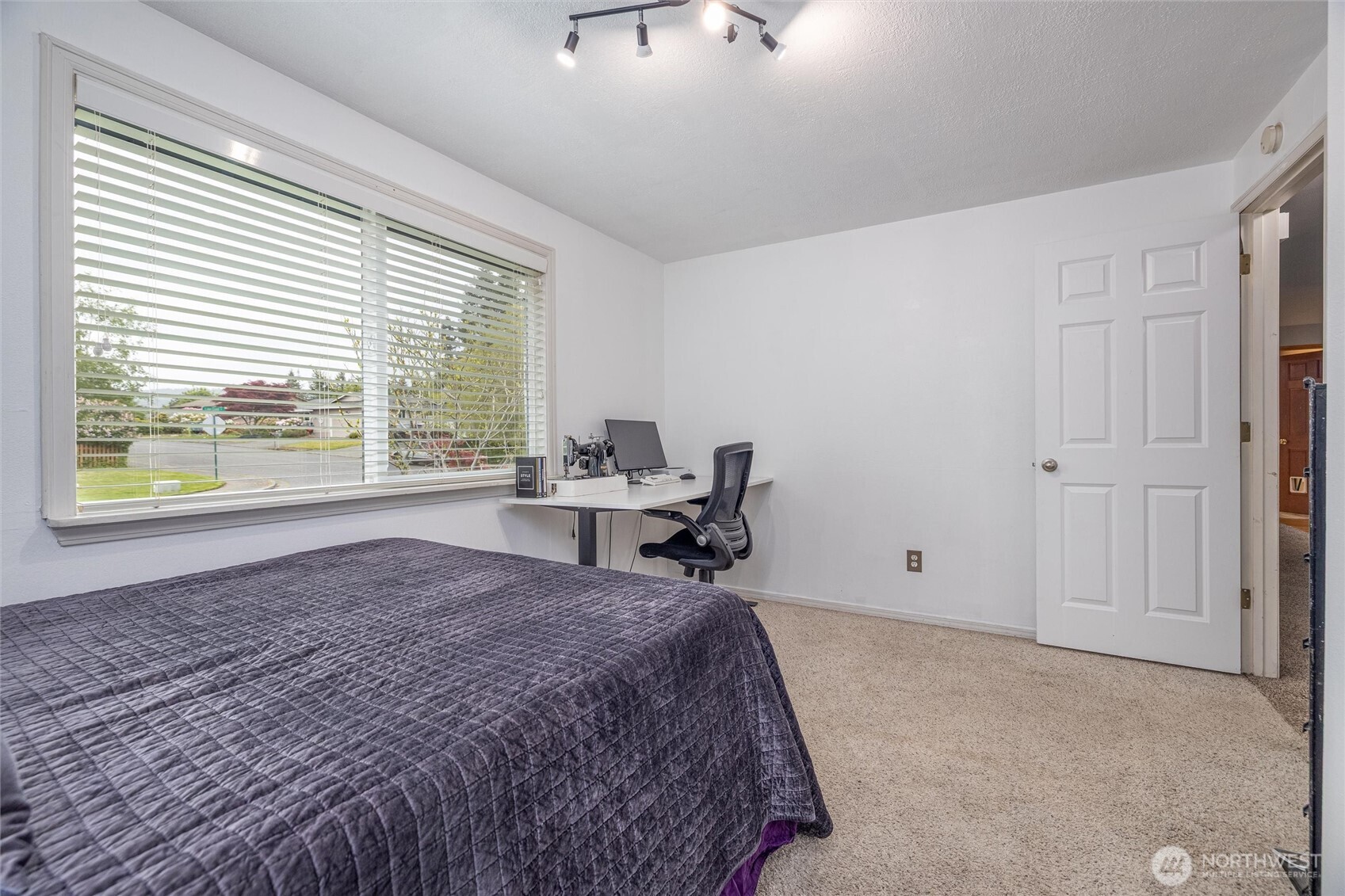 1933 Lake Crest Drive