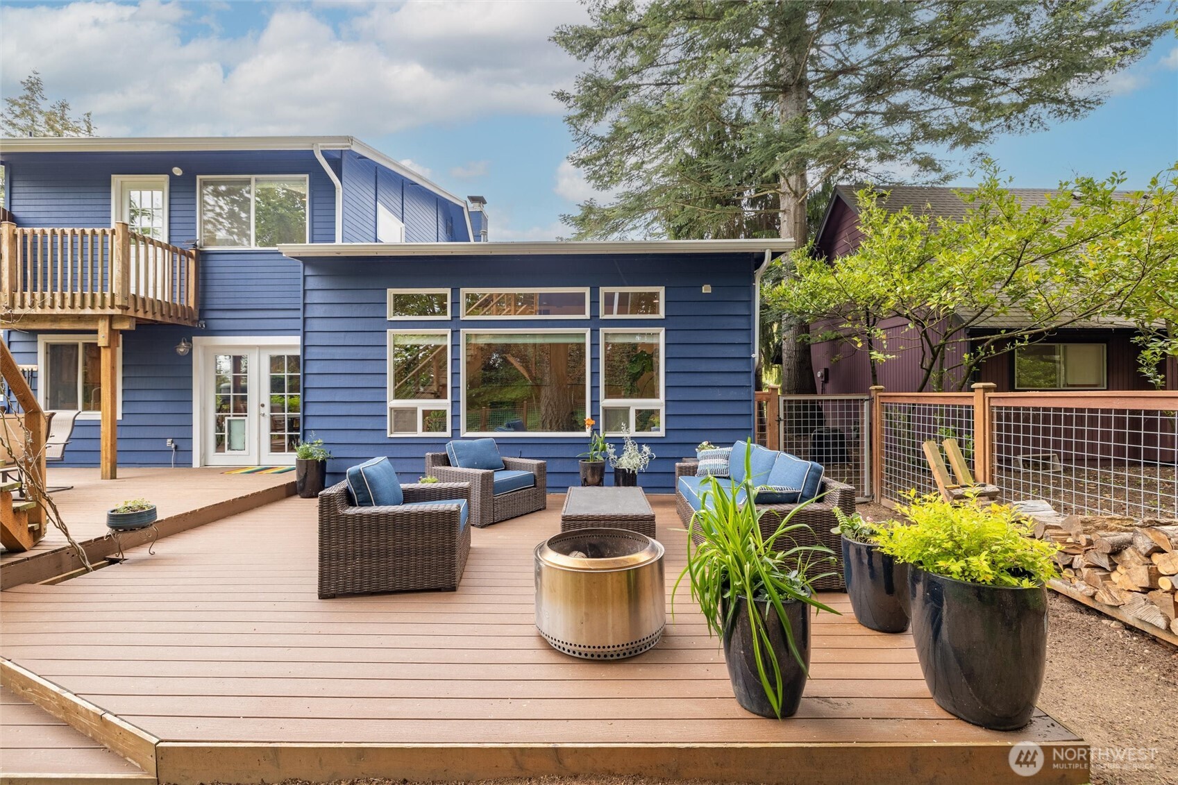 1933 Lake Crest Drive