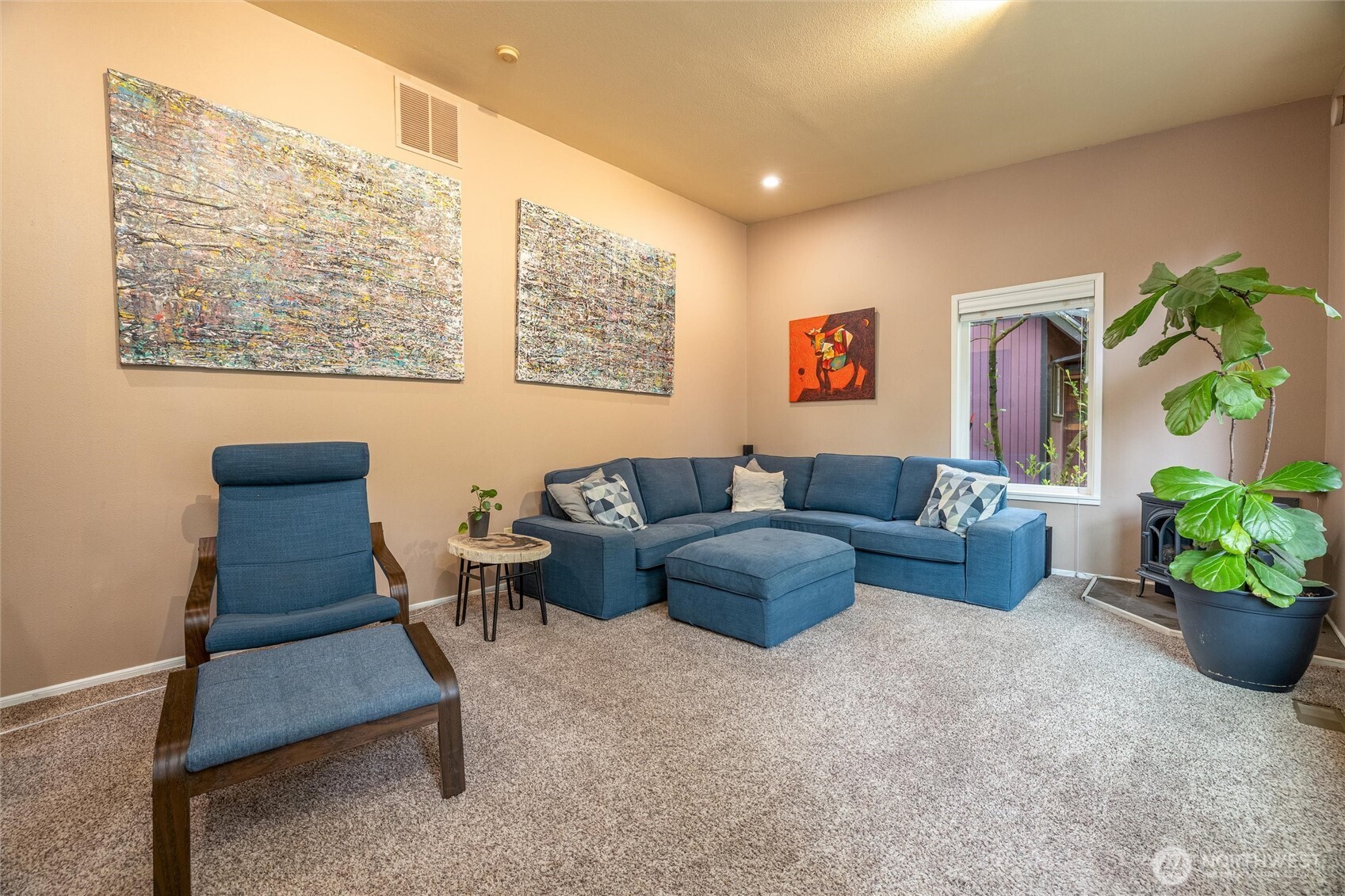 1933 Lake Crest Drive