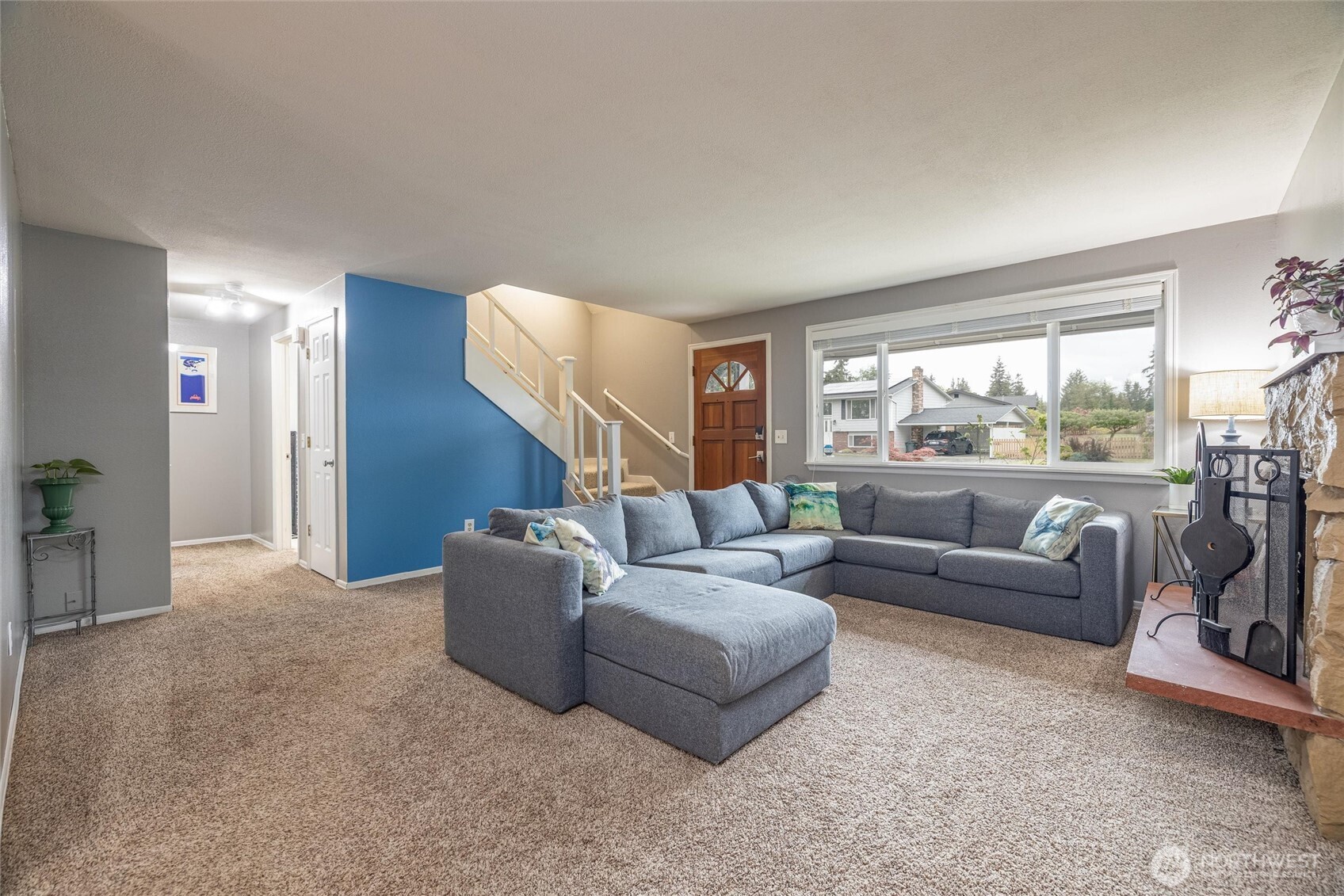 1933 Lake Crest Drive