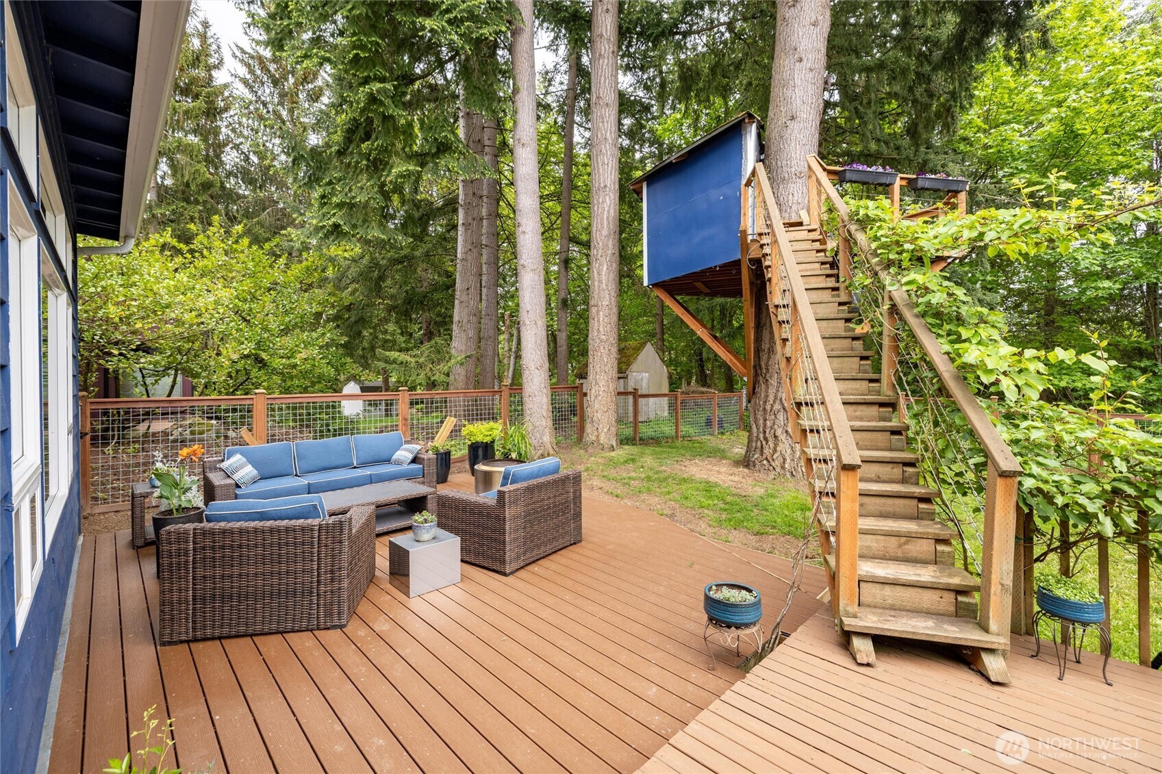 1933 Lake Crest Drive